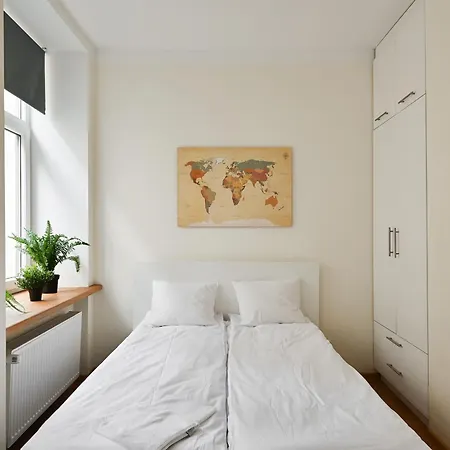 From The To The Old Town 15 Minutes Walk Apartment *