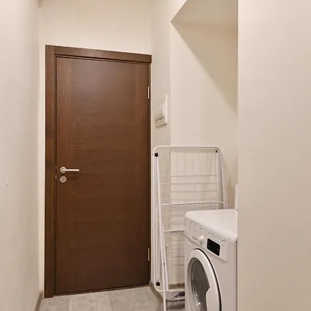 Apartment From The To The Old Town 15 Minutes Walk *